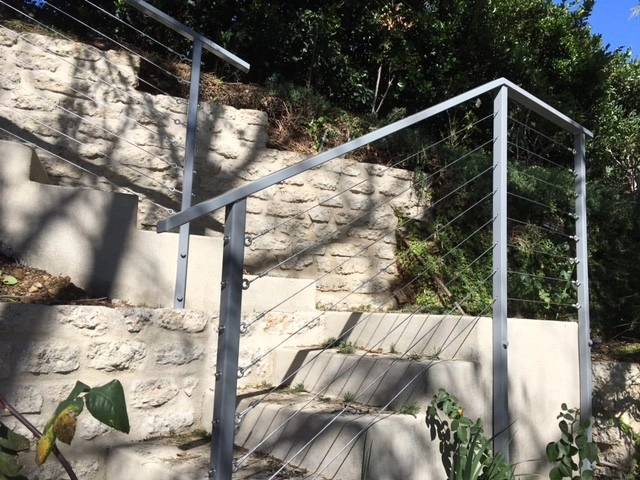 Composite Deck Hollywood by California Deck Builders - Photo 3
