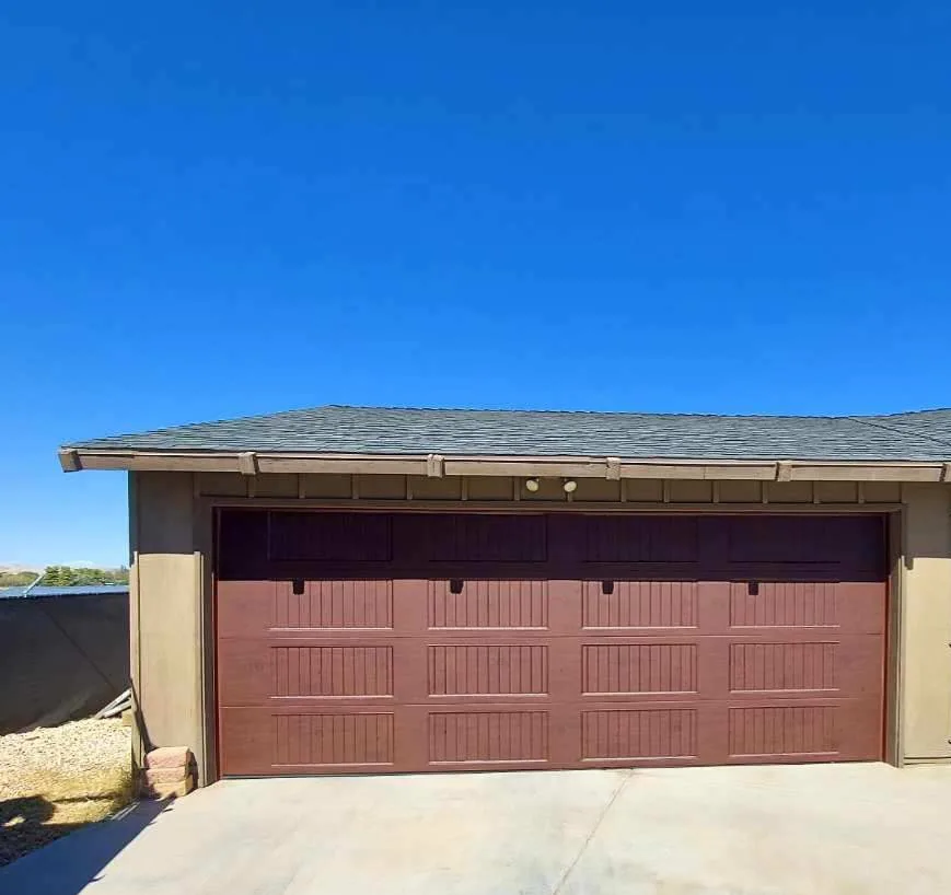 Filli's Garage Doors & Iron Works - Photo 7