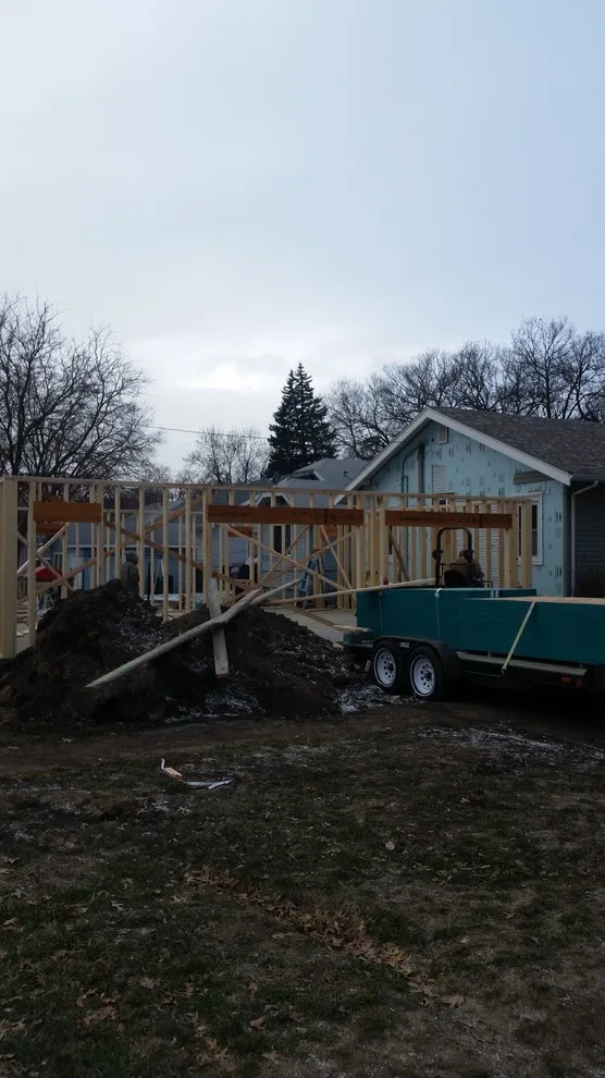 Big Red Renovators - Photo 4