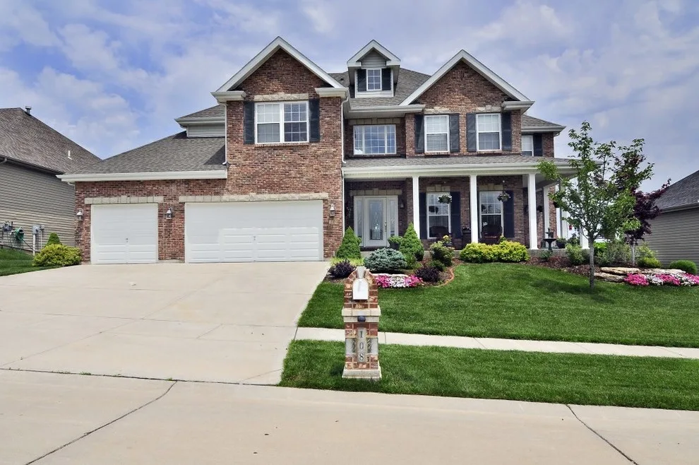 Universal Images by Jackson Custom Homes & Remodeling - Photo 4
