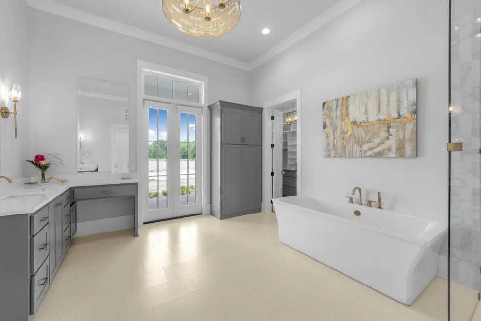 Beautiful Tailored Residence by Oasis Spaces - Photo 13