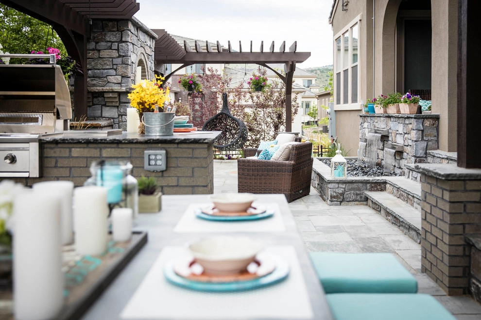 Contemporary Solterra Sanctuary by C&H Landscaping - Photo 5