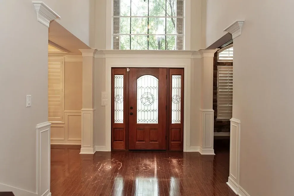 Majestic Entrances and Lobbies by London Custom Homes - Photo 2