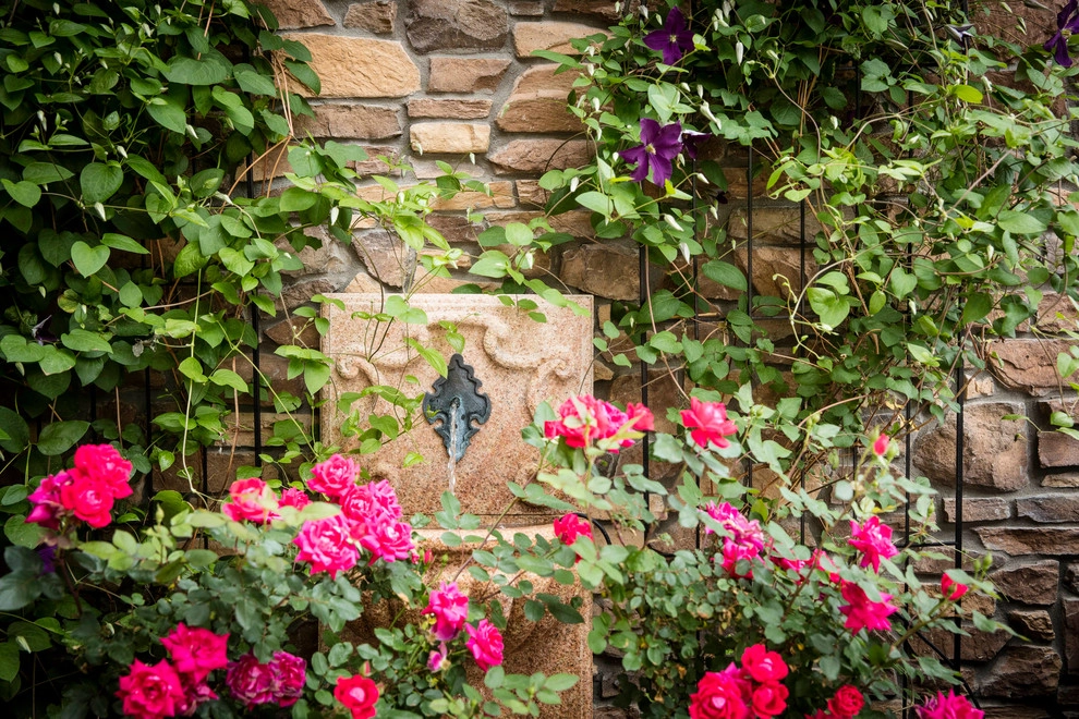 Traditional Solterra Courtyard with a View by C&H Landscaping - Photo 2