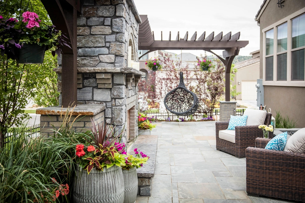 Contemporary Solterra Sanctuary by C&H Landscaping - Photo 8