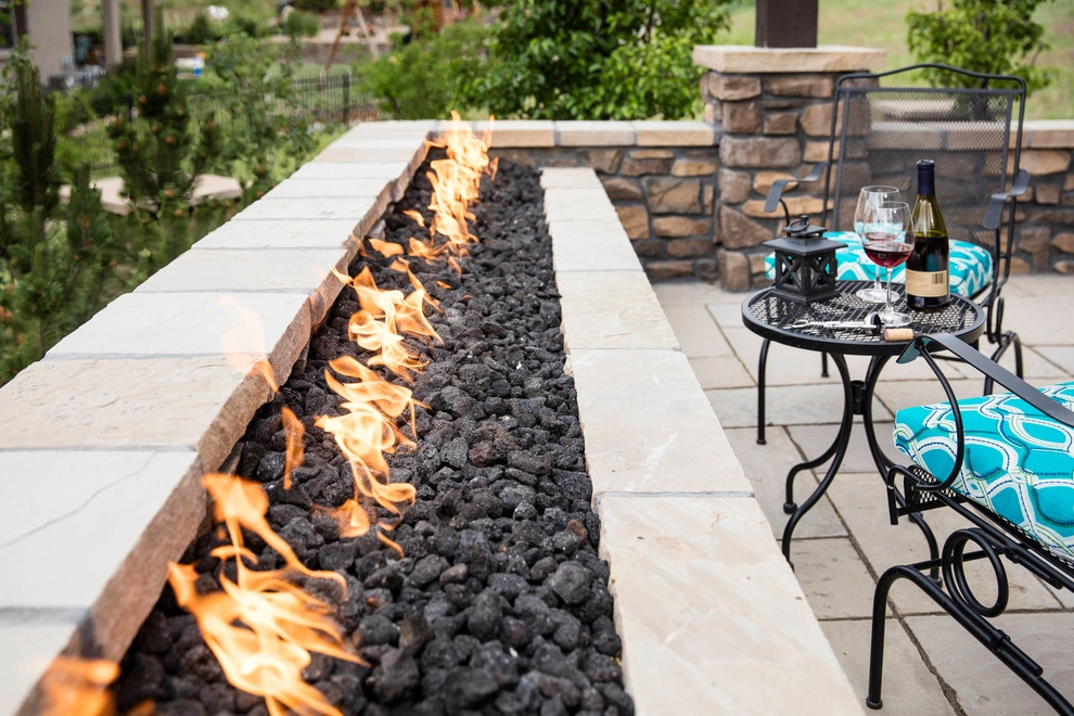 Traditional Solterra Courtyard with a View by C&H Landscaping - Photo 3