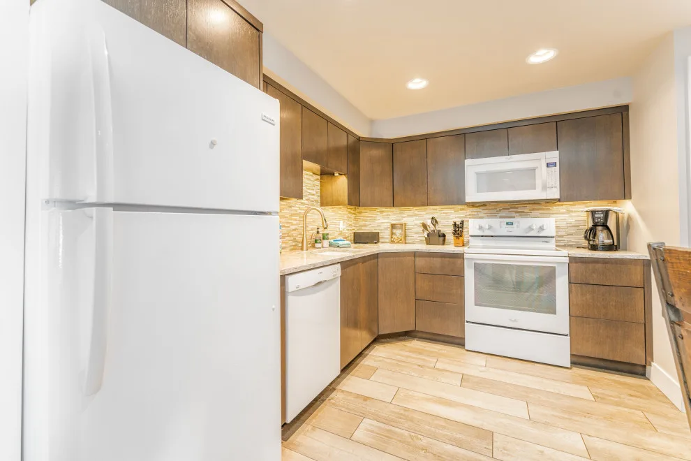 Grandview Condominium Renovation by Apex Building Services - Photo 7