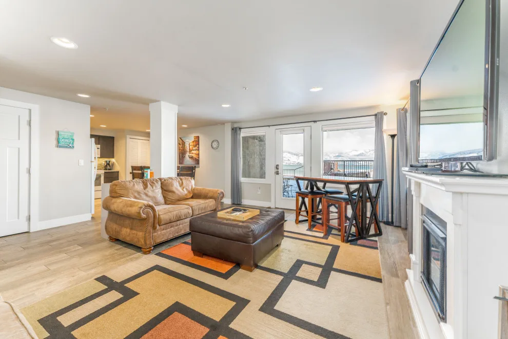 Grandview Condominium Renovation by Apex Building Services - Photo 13