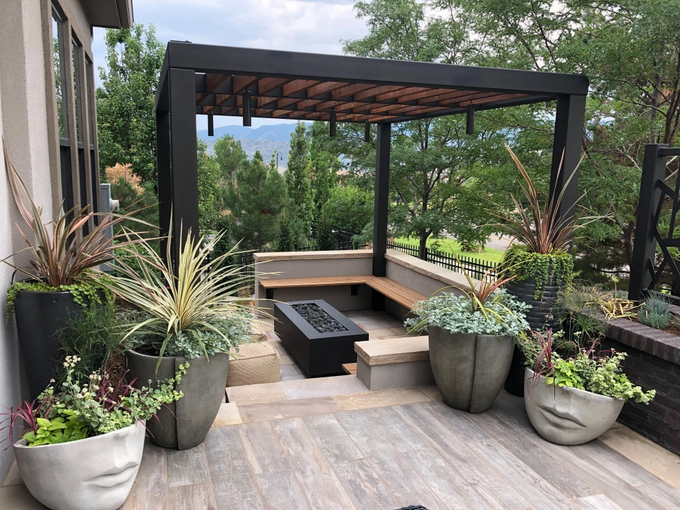 Modern Oasis by C&H Landscaping - Photo 10