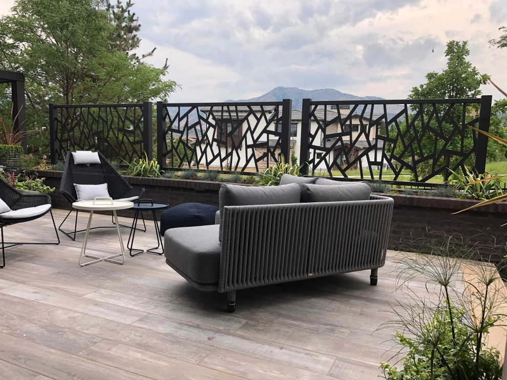 Modern Oasis by C&H Landscaping - Photo 8