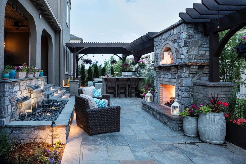 Contemporary Solterra Sanctuary by C&H Landscaping - Photo 9