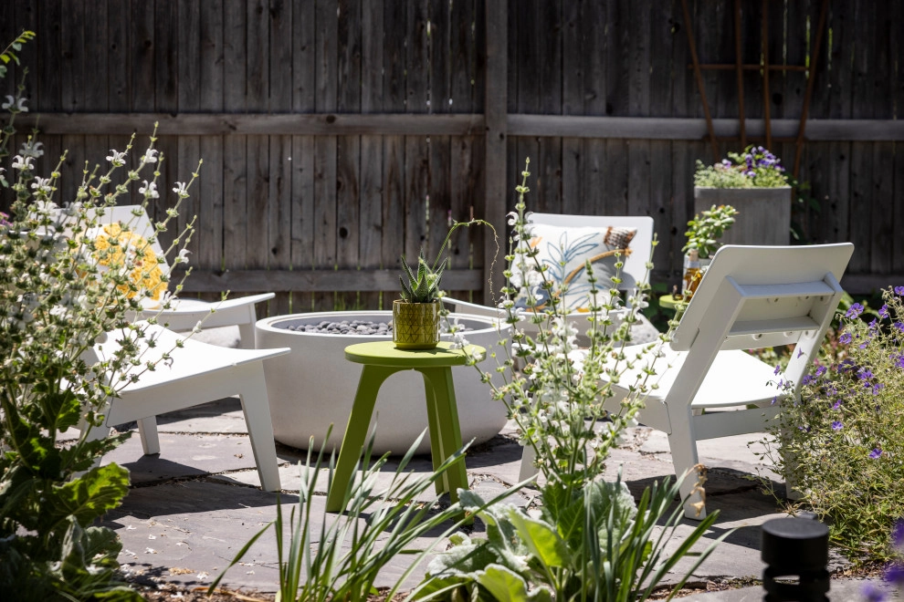 Creative Lakewood Side Yard by C&H Landscaping - Photo 4