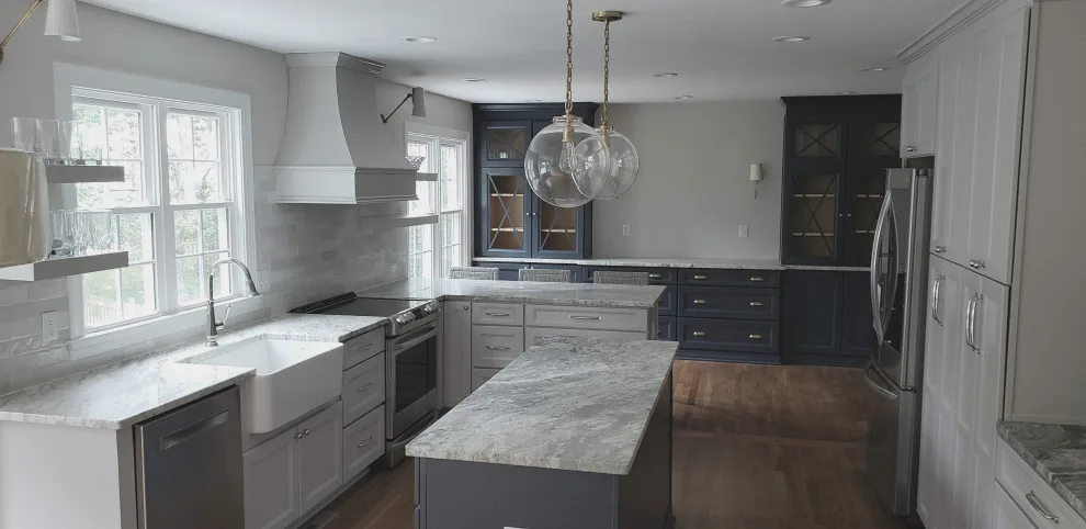 Greenridge Road Kitchen by Maison Construction And Renovations - Photo 5