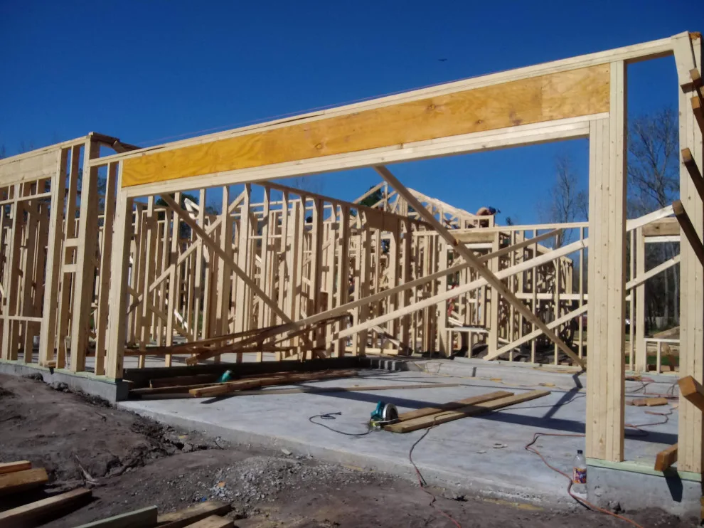 Urbanic Homes Corporation - Photo 3