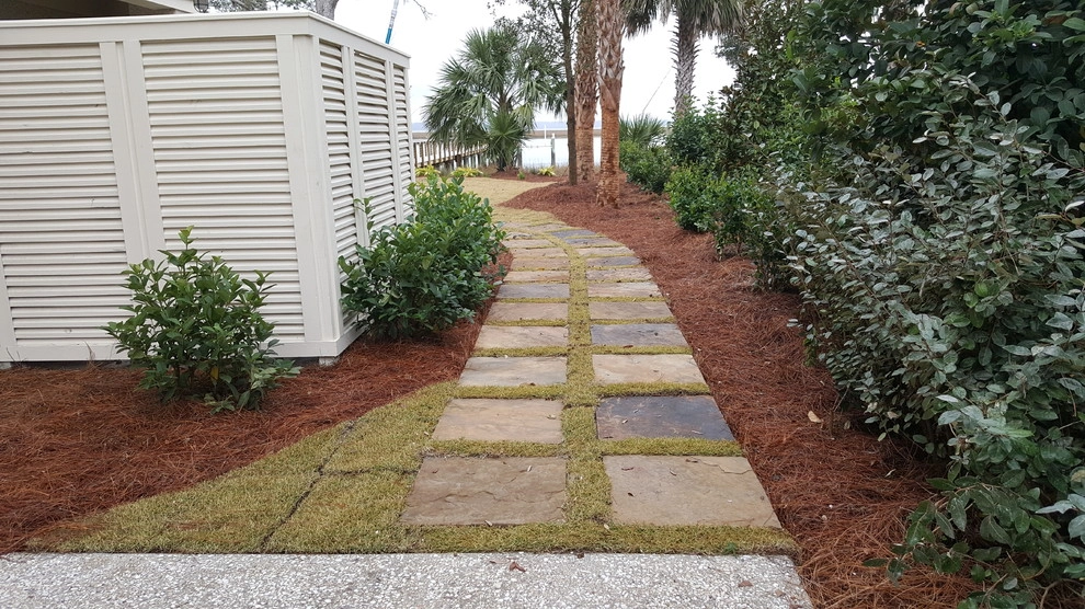 Lee Residence by Carolyn's Landscaping, Inc. - Photo 2