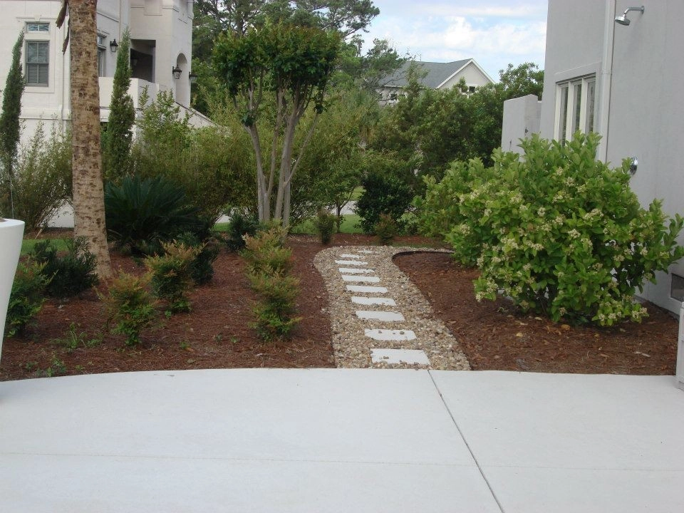 Carolyn's Landscapes Portfolio by Carolyn's Landscaping, Inc. - Photo 12