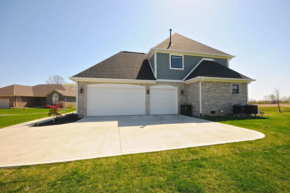 GuyCo - Custom Home in Red Oak by The Guy Corporation - Photo 25