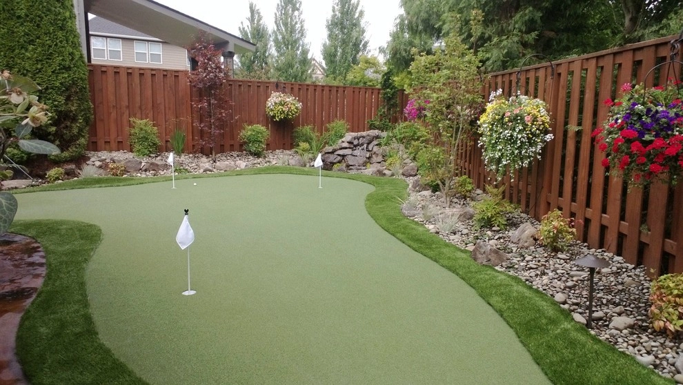 Custom Putting Green by Cascade Greens, LLC, Synthetic Installations - Photo 2