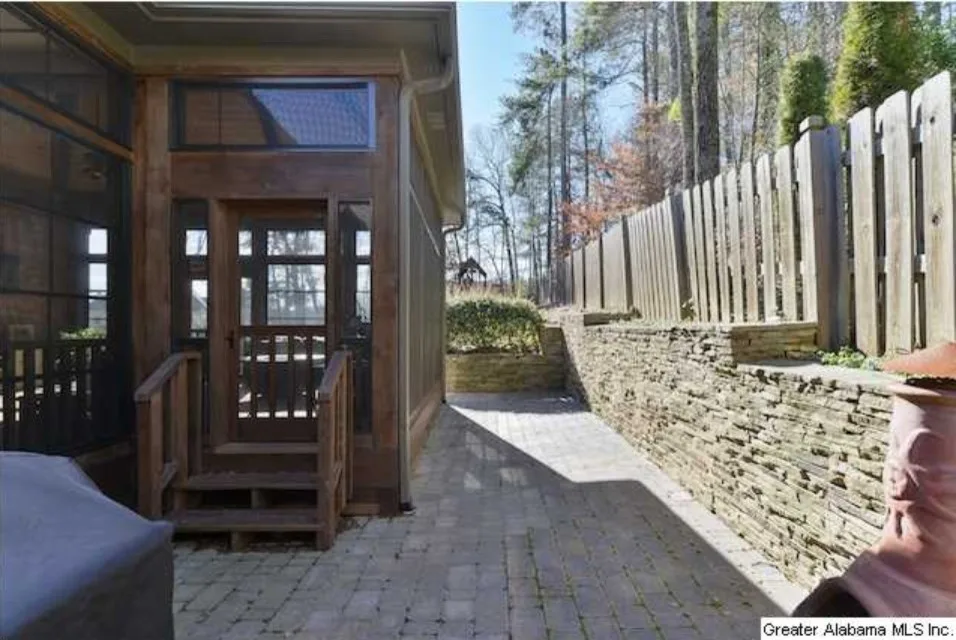 RE Garrison Enterprises LLC - Photo 2