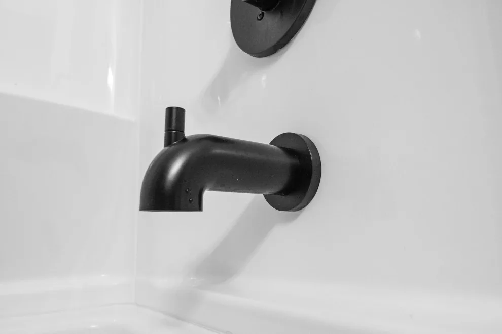 Puyallup Hallway Bathroom Renovation by Woodside Custom Homes - Photo 3