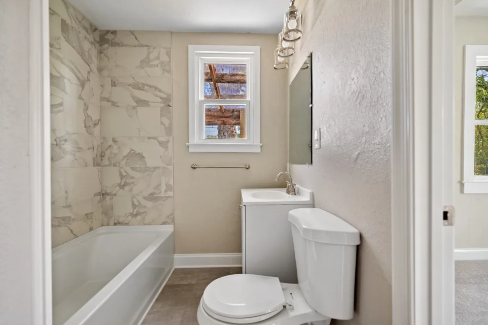 Hampton House Renovation by Beatty Construction & Roofing - Photo 11