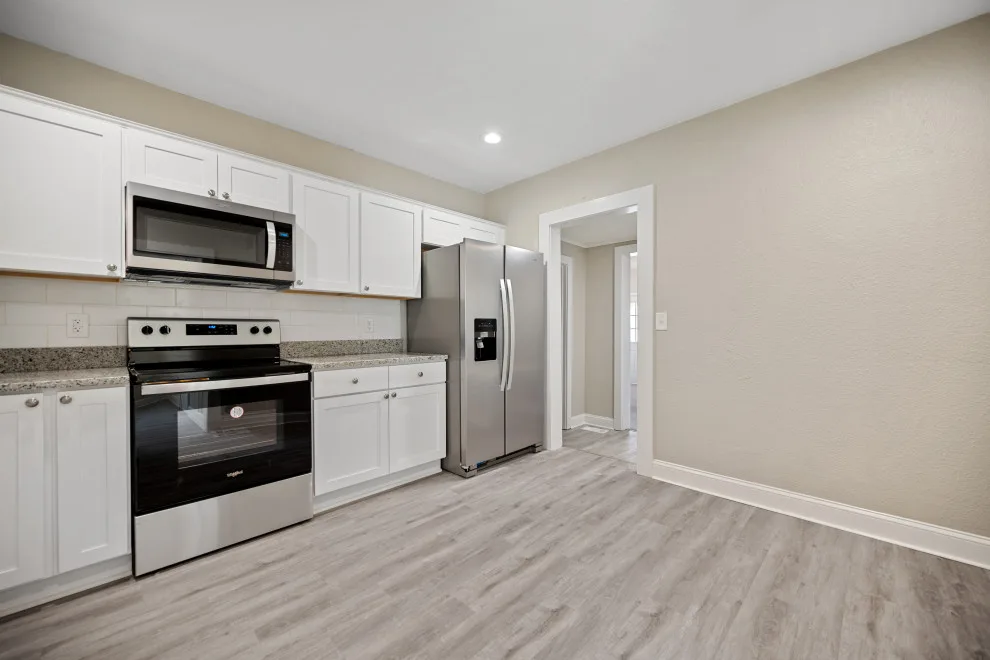 Hampton House Renovation by Beatty Construction & Roofing - Photo 12