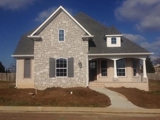 Hampton Square by Extreme Builders & Construction, LLC - Photo 4