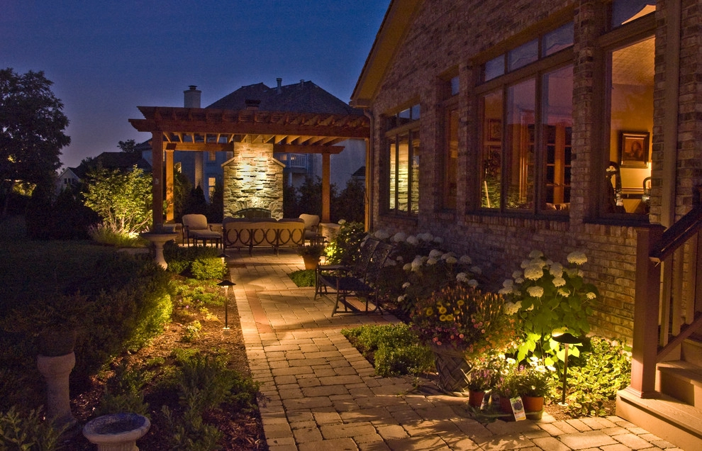 Naperville Private Residence Patio by CB Conlin Landscapes Inc. - Photo 5