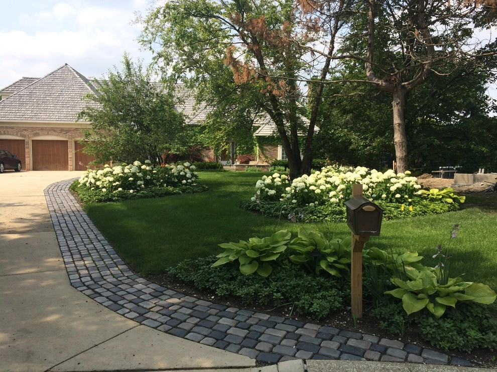 Oakbrook Private Residence Landscape by CB Conlin Landscapes Inc. - Photo 3
