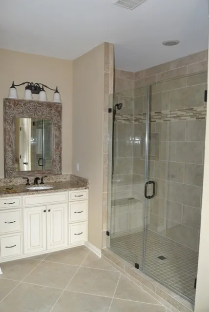 Carolina Custom Homes And Renovations,LLC - Photo 4