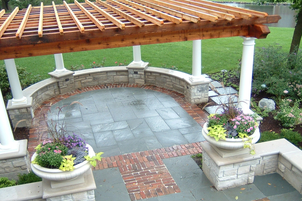 Glen Ellyn Private Residence Patio by CB Conlin Landscapes Inc. - Photo 2