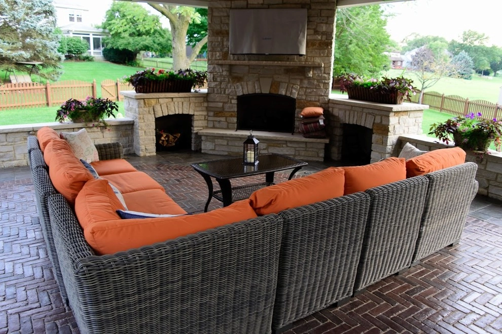 Naperville Private Residence Patio by CB Conlin Landscapes Inc. - Photo 3