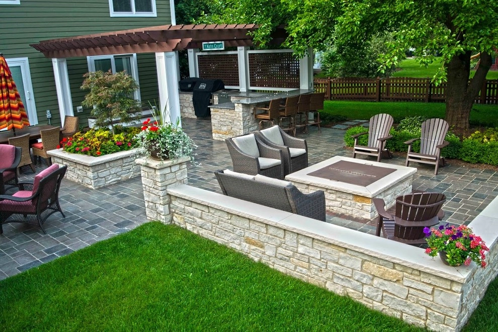 Naperville Private Residence Patio by CB Conlin Landscapes Inc. - Photo 7