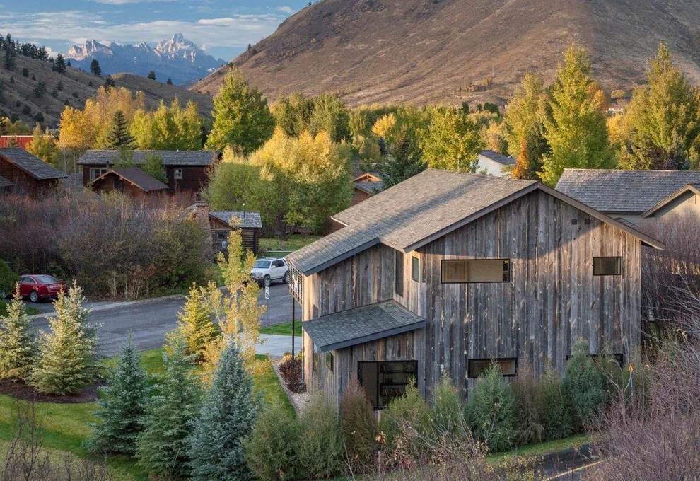 Modern Concealed Ranch Residence by New West Building Company - Photo 2
