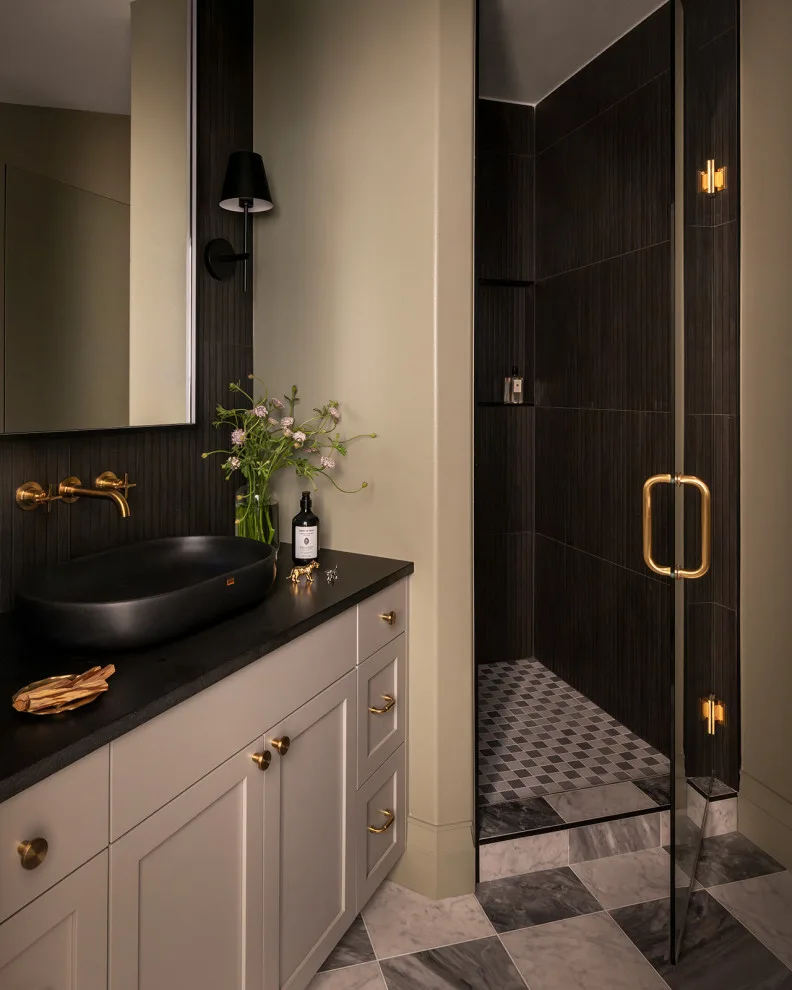 Highlands Property by Emerald City Construction & Renovations - Photo 11