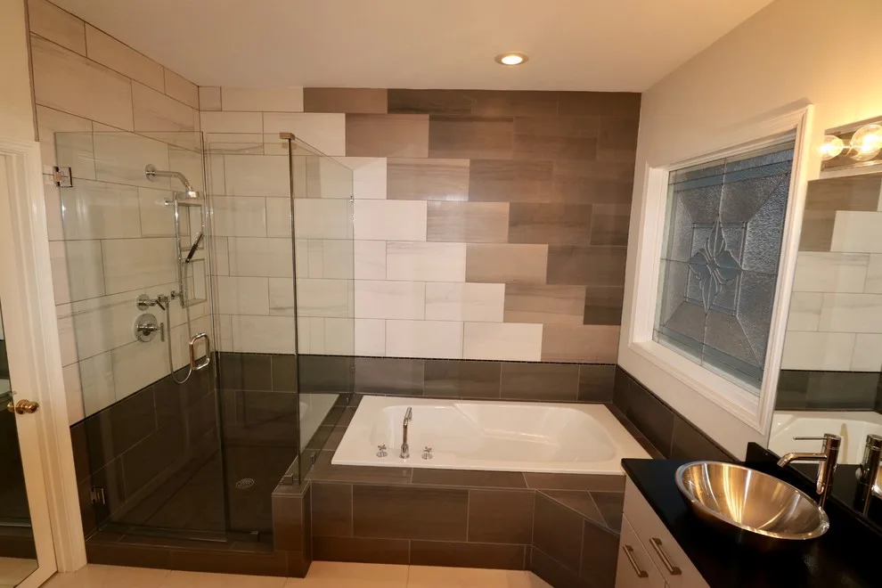 Trendy Main Bathroom by Vincent Abell Contracting - Photo 6