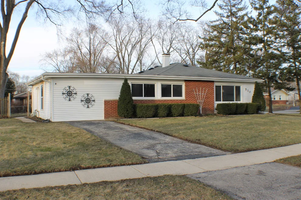 Hoffman Estates Renovation by Old Towne Custom Builders, Inc. - Photo 2