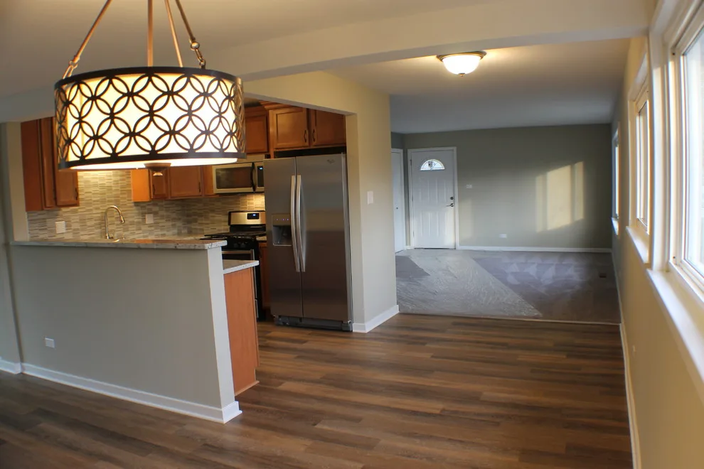 Hoffman Estates Renovation by Old Towne Custom Builders, Inc. - Photo 10