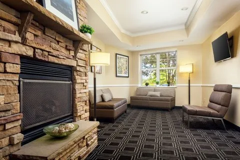 Town Place Suites by GEA Renovations LLC - Photo 5