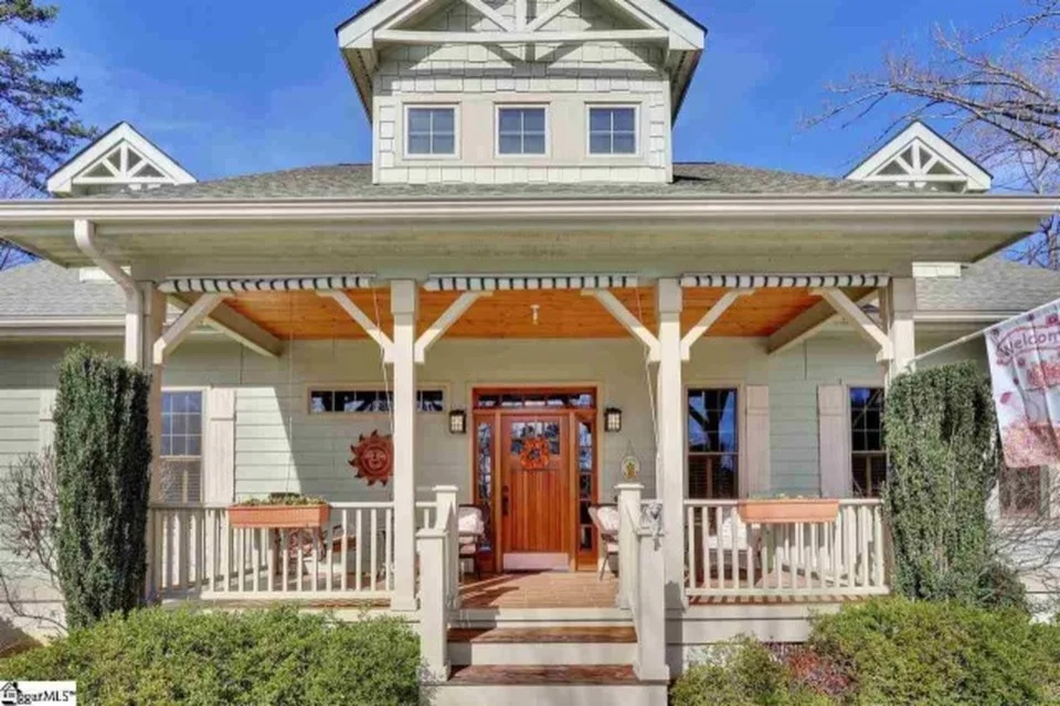 Lake Keowee Oak Pointe by The Arnold Corp. - Photo 3