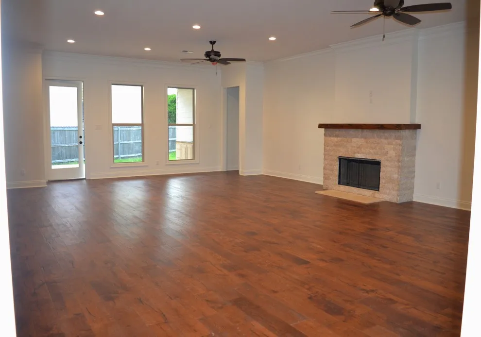 Bates Estates LLC - Photo 2