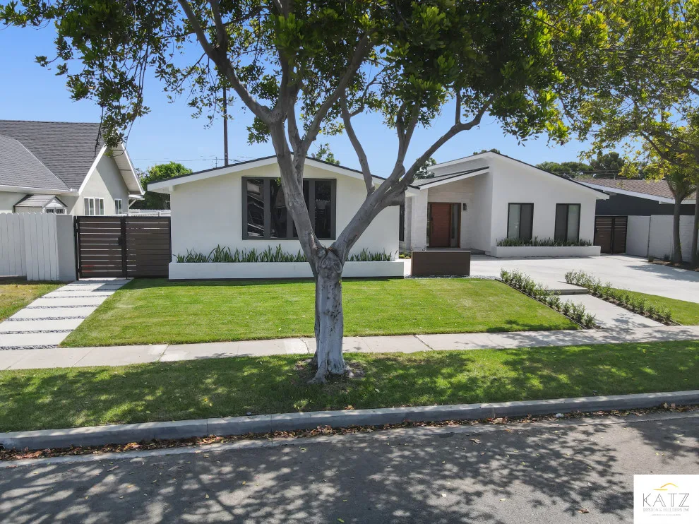 Rossmoor Home Renovation and Expansion by Katz Design & Builders Inc. - Photo 25