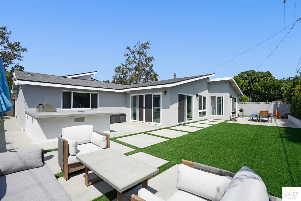 Rossmoor Home Renovation and Expansion by Katz Design & Builders Inc. - Photo 2