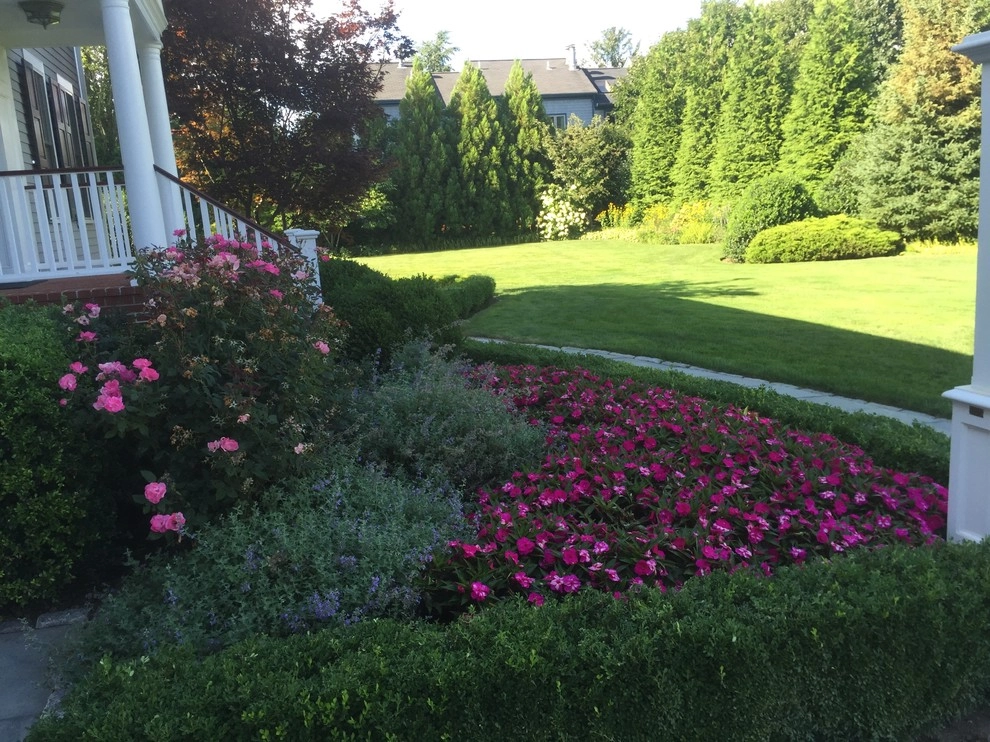 Seasonal Color by City & Estate Gardener - Photo 17