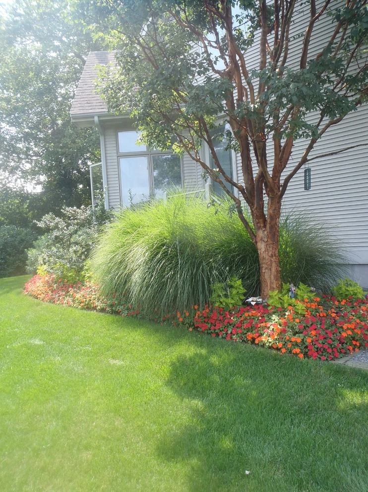 Seasonal Color by City & Estate Gardener - Photo 9