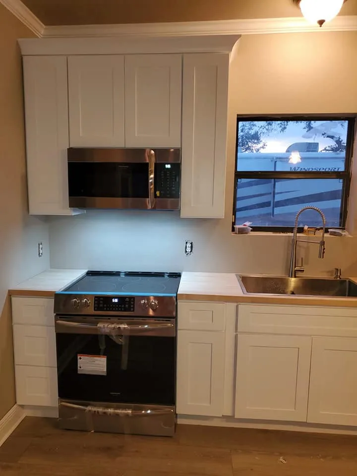 Vertical Horizons Construction - Photo 8