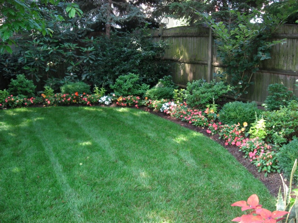 City & Estate Gardener - Photo 3