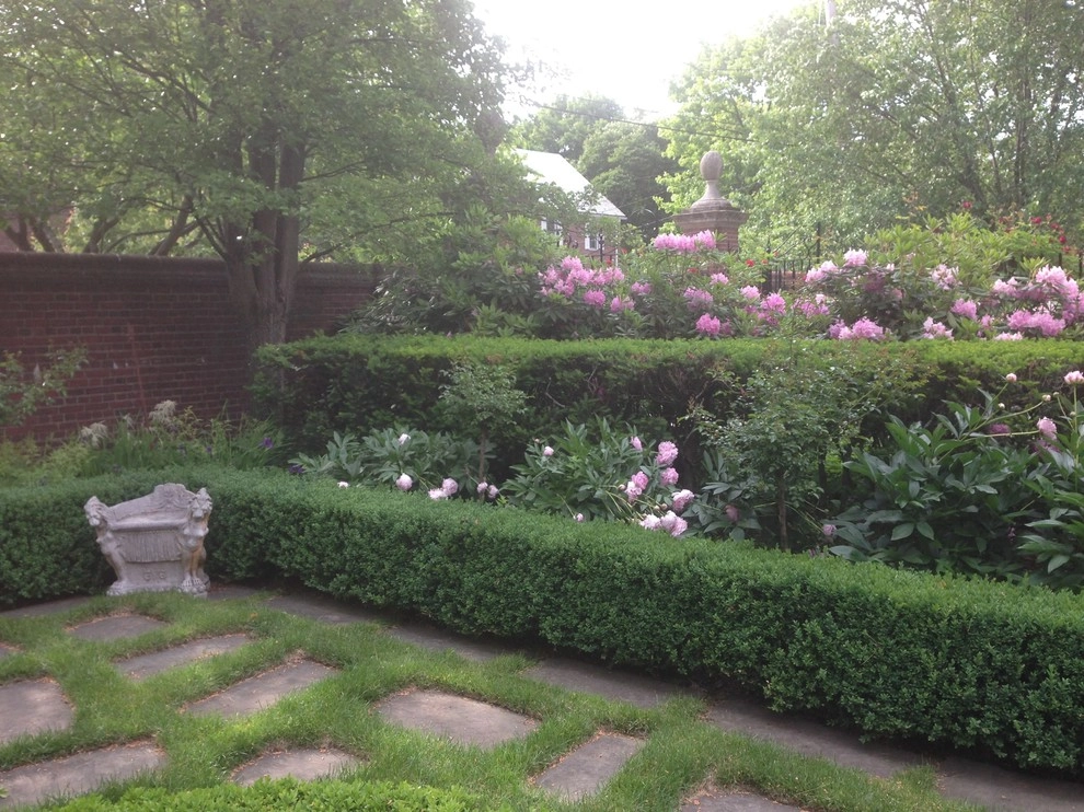 Seasonal Color by City & Estate Gardener - Photo 55