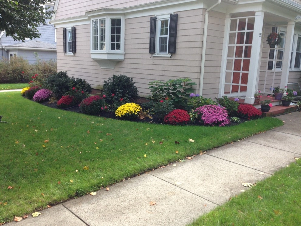 Seasonal Color by City & Estate Gardener - Photo 13