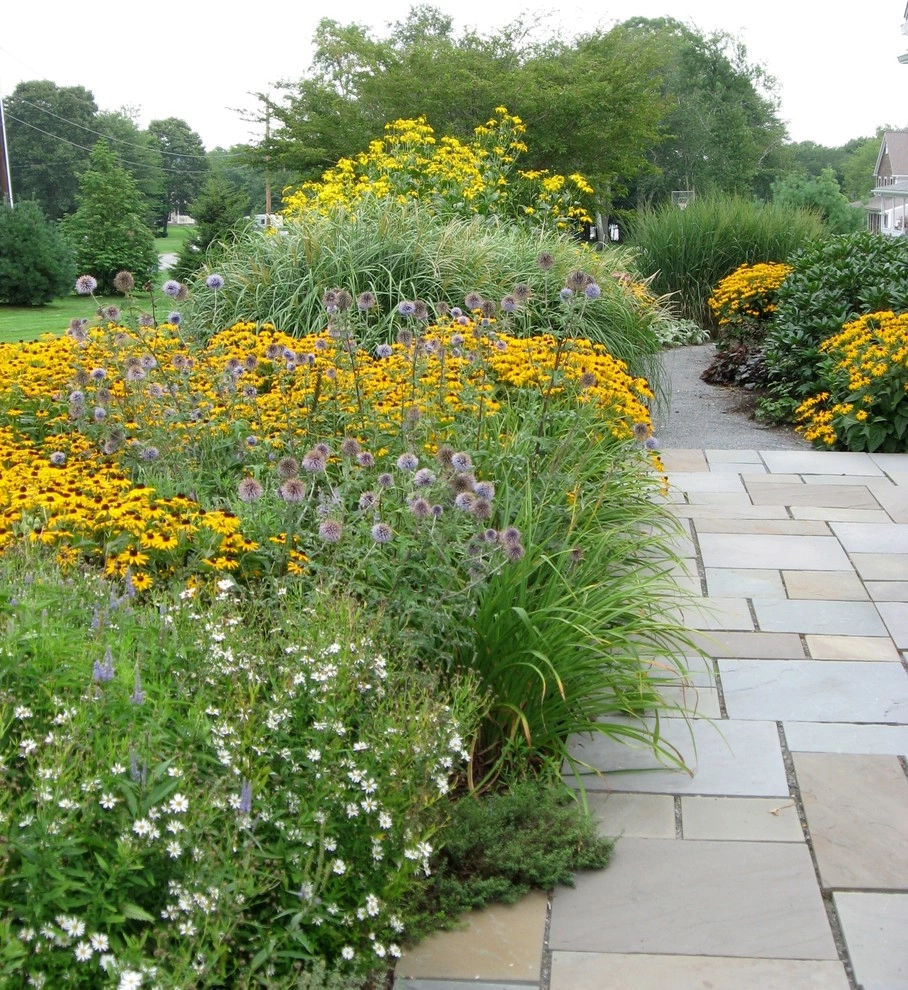 Seasonal Color by City & Estate Gardener - Photo 42